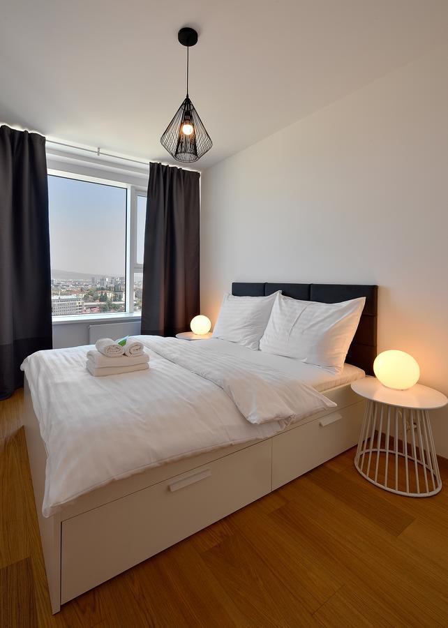 Twin City Rooftop By Ambiente Bratislava Exterior foto